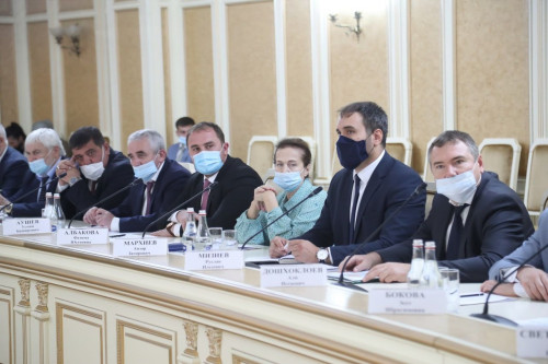 Фатима Албакова приняла участие в заседании Антитеррористической комиссии республики